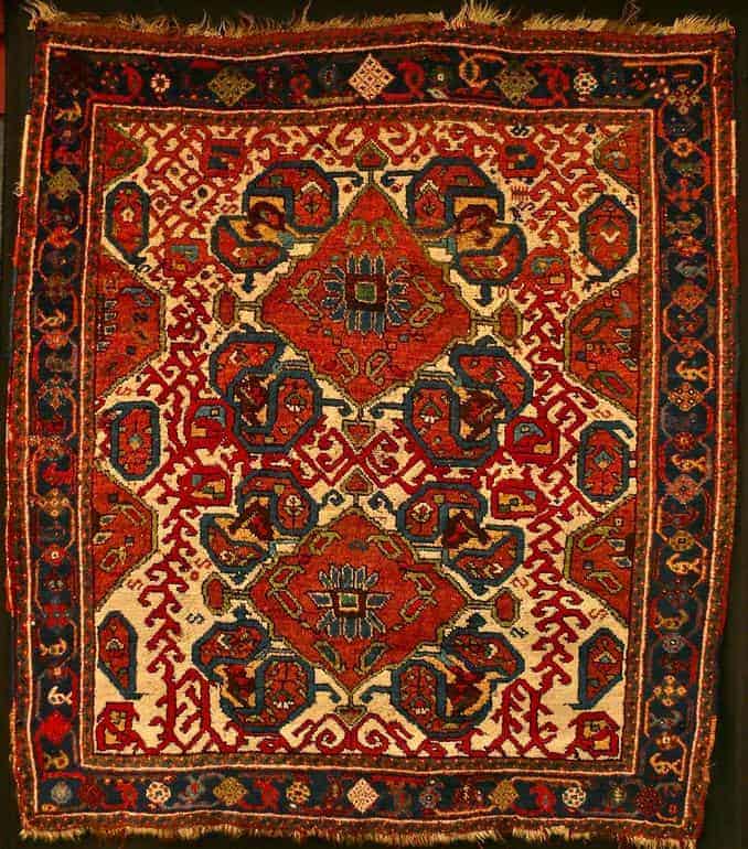 Tappeto Afshar tribale con medaglioni e motivi geometrici